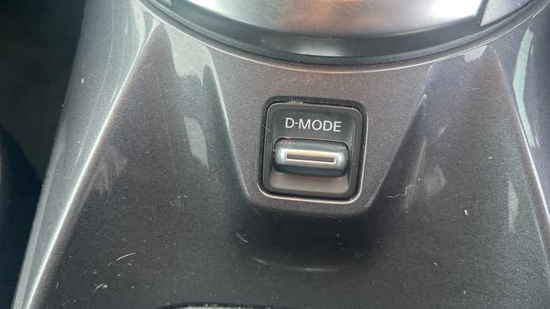 Nissan Juke 1.0 DiG-T 114 N-Connecta 5dr Petrol Hatchback